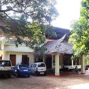 Gowri Heritage Hotel